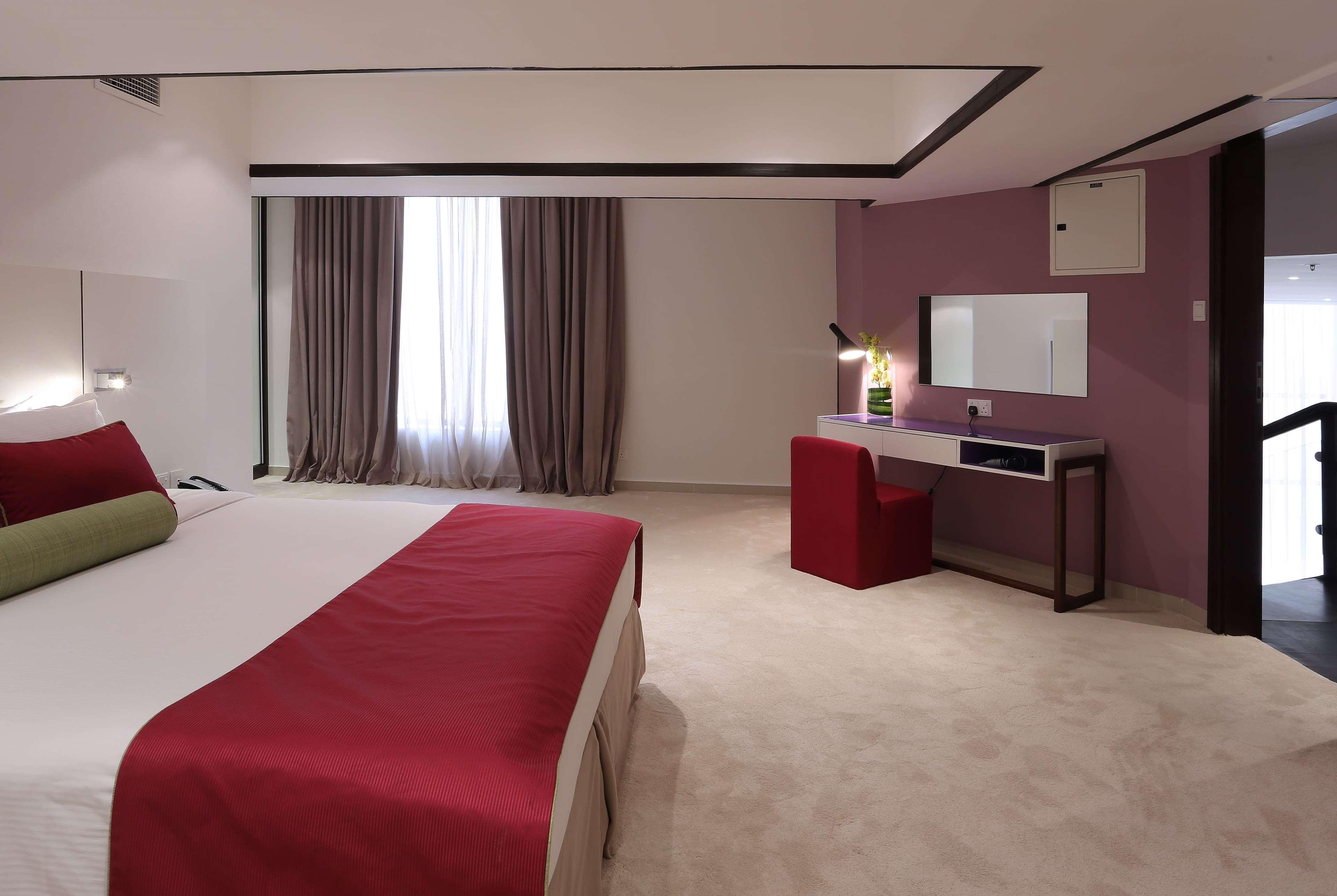 Ramada Hotel, Suites And Apartments By Wyndham Dubai Jbr Esterno foto